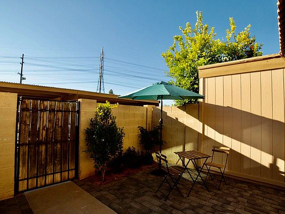 4th image of 1018 E Diamond Dr