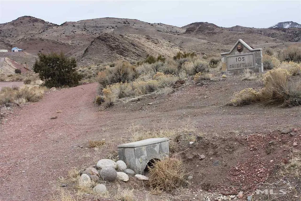 105 Chieftan Rd photo 1