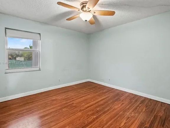 2nd image of 5911 NE 14th Ln