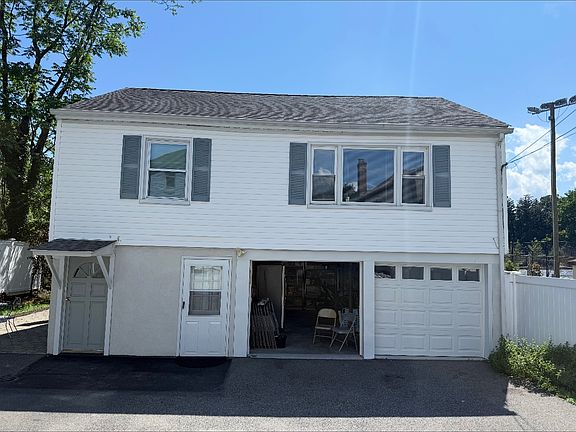 Guest house. Private living with no one below or above you