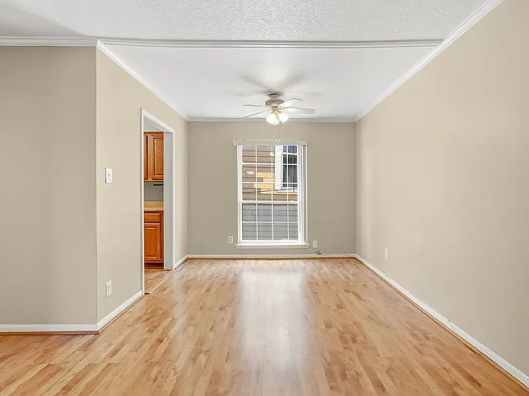 2507 Montrose Blvd #23 — Photo 10