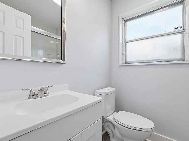 1441 W Lynn Dr — Photo 15