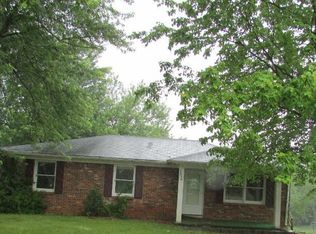2930 Liberty St, Radcliff, KY 40160