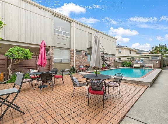 3rd image of 330 Jewel St APT C