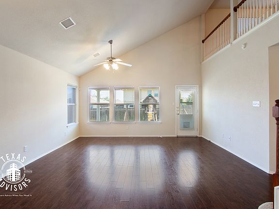 5th image of 4809 Golden Gate Dr