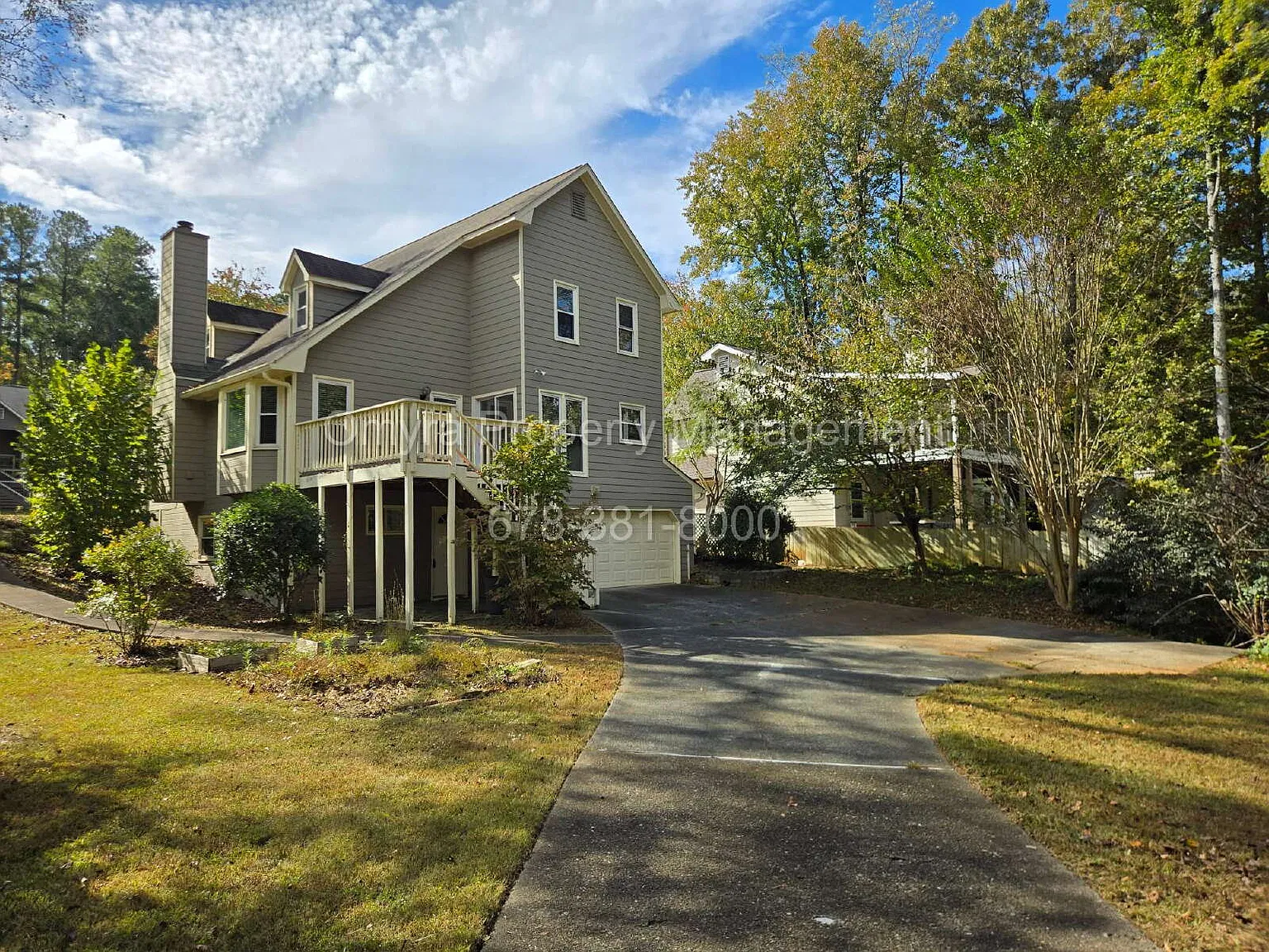 3 bed, 3.0 bath, 2476 sqft, $2,495 — Photo 2