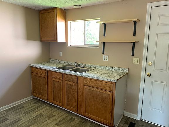 5th image of 3611 Rollins St APT A