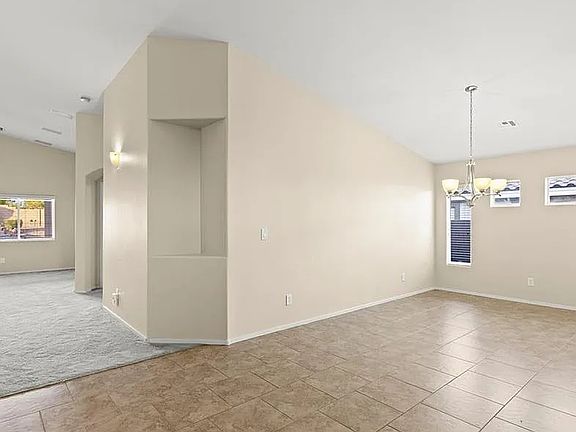 3rd image of 204 Hunters Paradise Ave