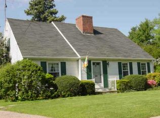 27 Brewster Rd, Cranston, RI 02910