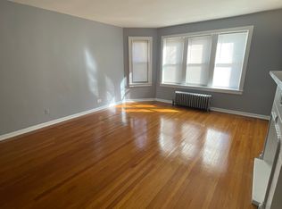 2550 E 78th St #1, Chicago, IL 60649