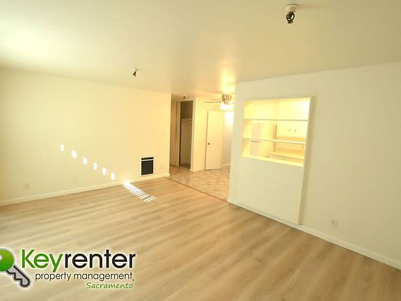 2nd image of 2320 P St #109