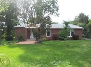 1110 Thames Dr, Rochester Hills, MI 48307