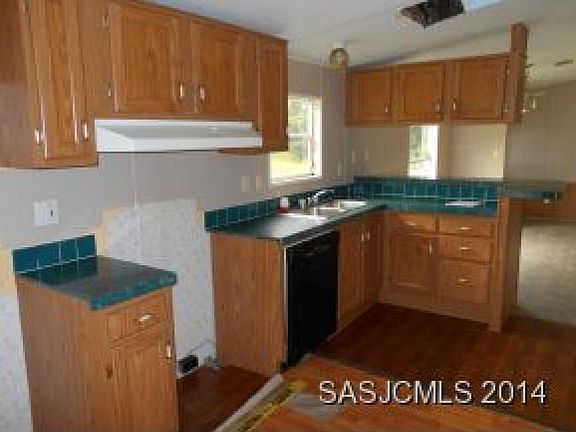 5th image of 161 Pinecrest Cir