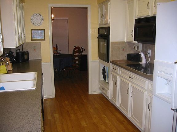 3rd image of 3620 Cummings Ct