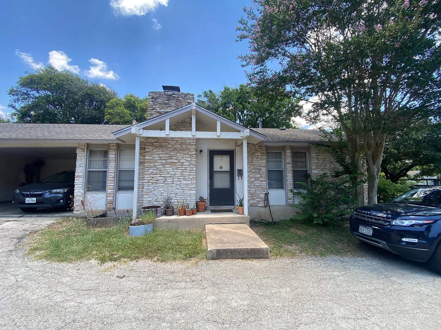 6402 Hickman Ave — Photo 3