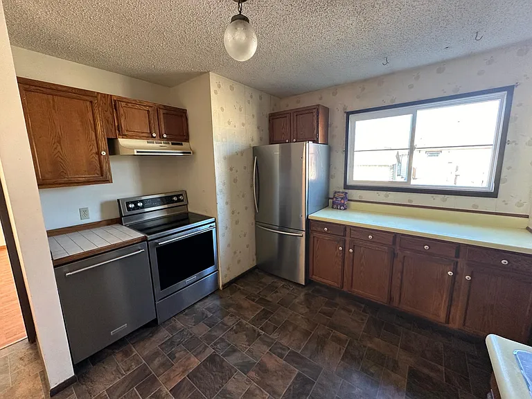 500 Rock Island Rd — Photo 13