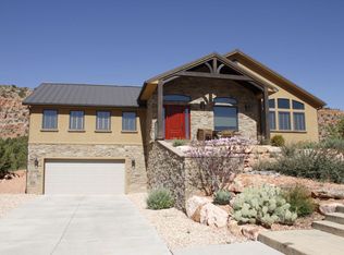 1094 S Vermillion Dr, Kanab, UT 84741