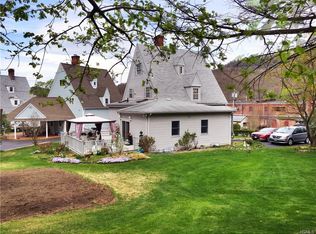 1 Library Rd, Tuxedo Park, NY 10987