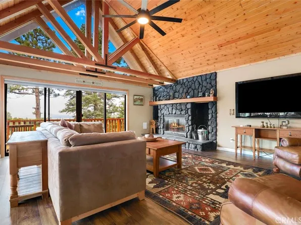 43427 Ridgecrest Dr, Big Bear Lake, CA 92315