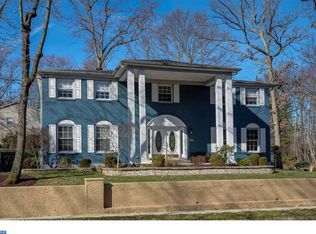 1054 Dell Dr, Cherry Hill, NJ 08003