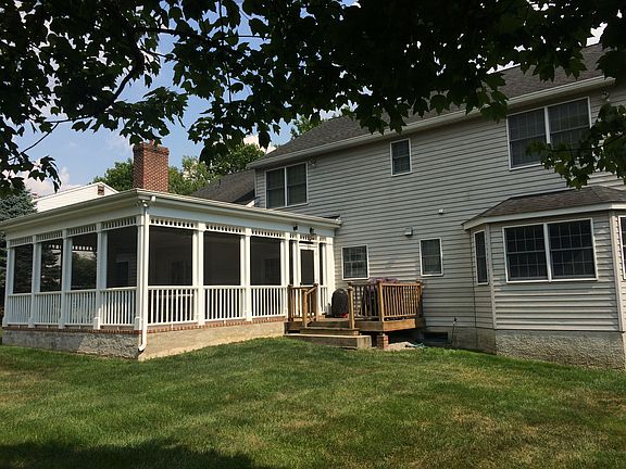 Screened-in Porch (3 season)
