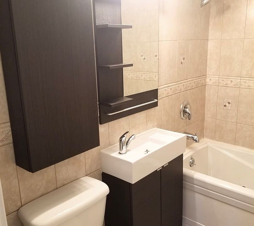 2nd image of 109 S Elmwood Ave APT 3
