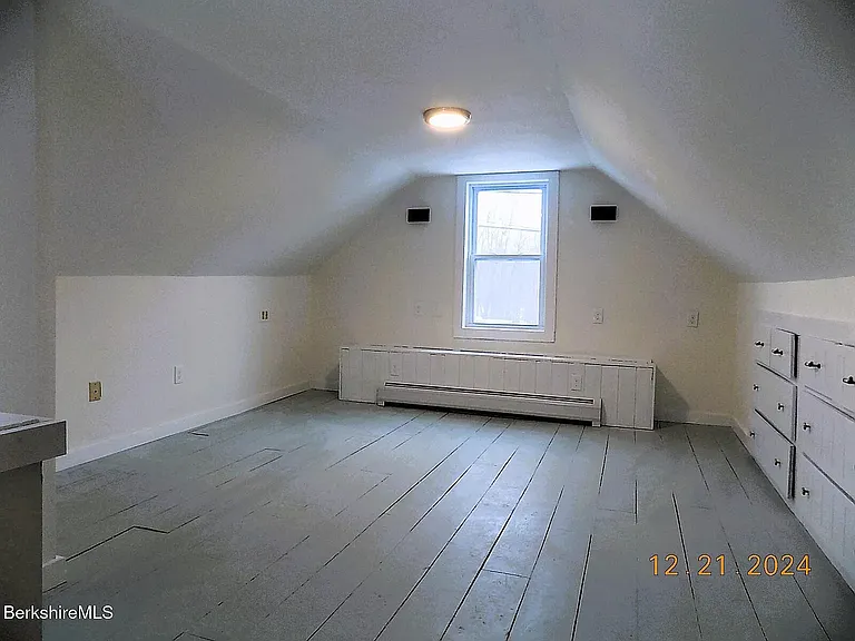 7 Crystal St — Photo 8
