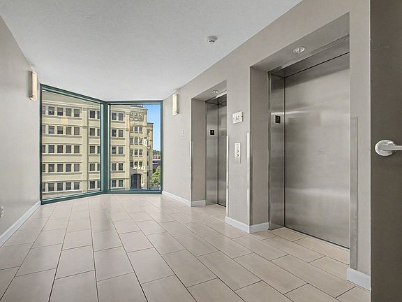 5th image of 300 S Duval St Unit 708