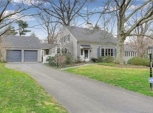 375 Old Oaks Rd, Fairfield, CT 06825