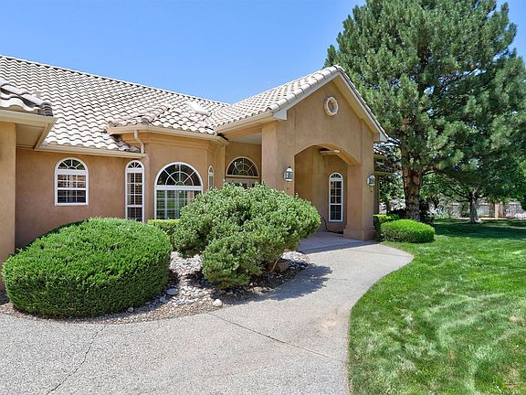 2nd image of 10200 San Bernardino Dr NE