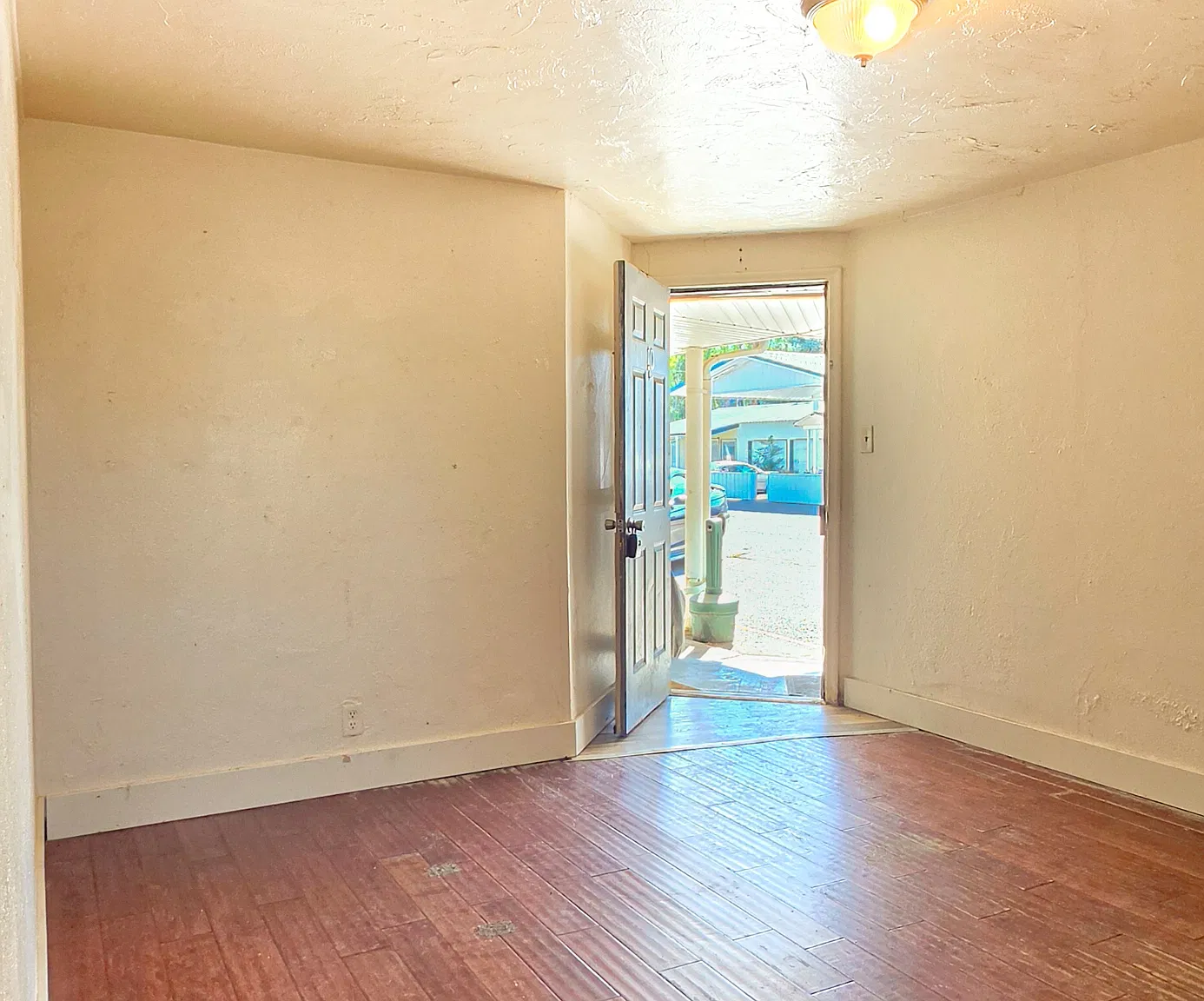 1375 South Broadway Street - 10 — Photo 1