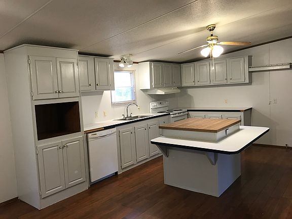 Kitchen with island