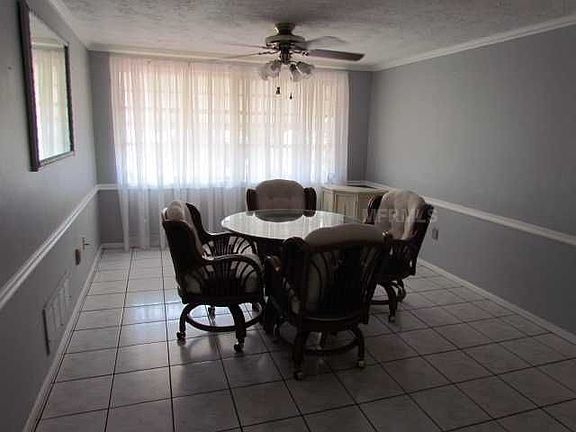 4th image of 2507 Almond Dr