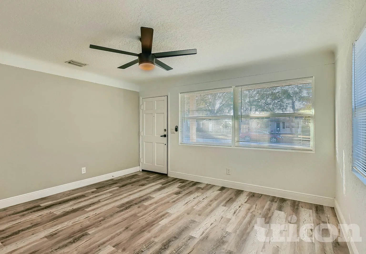 5153 4Th Avenue N St Petersburg FL — Photo 3