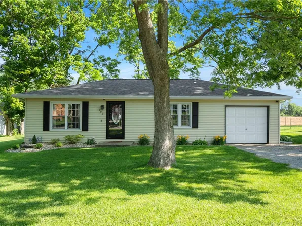 104 3rd St, Collinsville, IL 62234