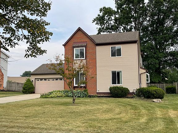 2nd image of 32040 N Roundhead Dr