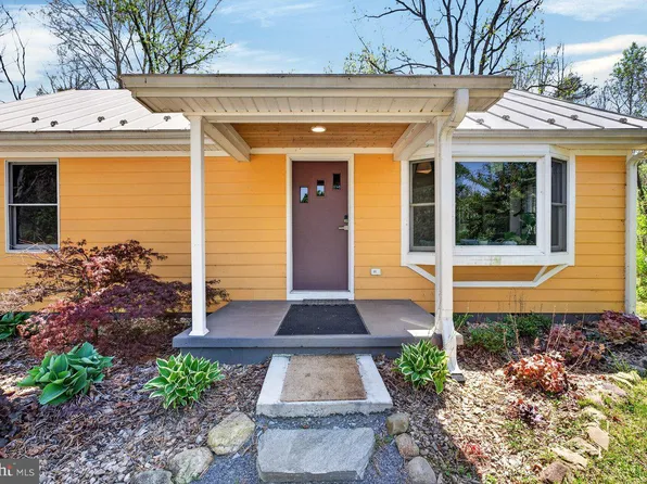 202 Lake Arrowhead Rd, Luray, VA 22835