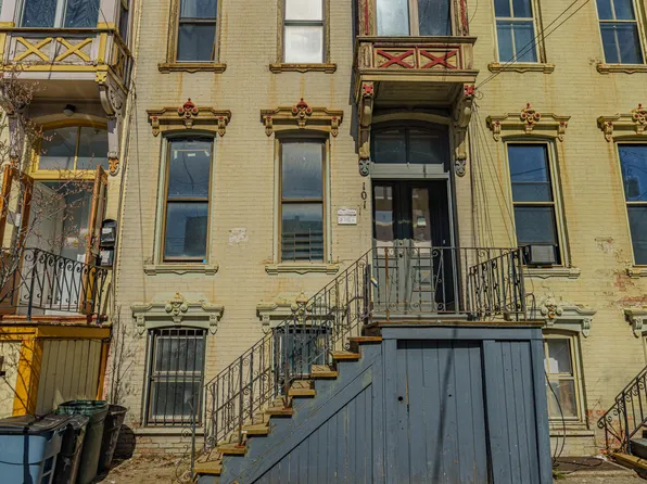 101 Lark Street, Albany, NY 12210