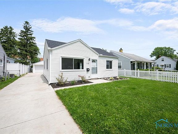 2nd image of 3106 Maeterlinck Ave