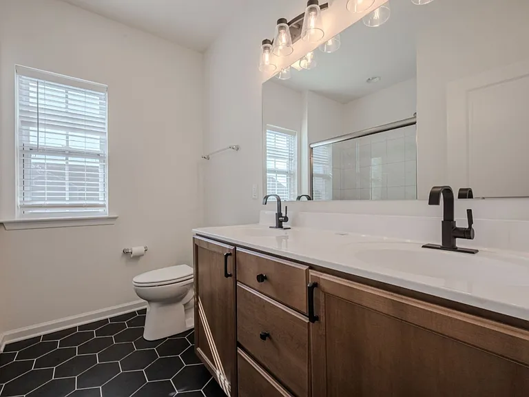 1607 Crane Ln — Photo 16
