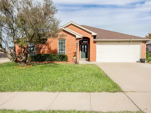 1113 Crooked Creek Ct, Midlothian, TX 76065