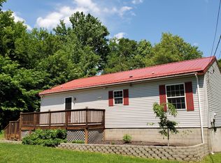 37 Crazy Papoose Trl, Gouldsboro, PA 18424