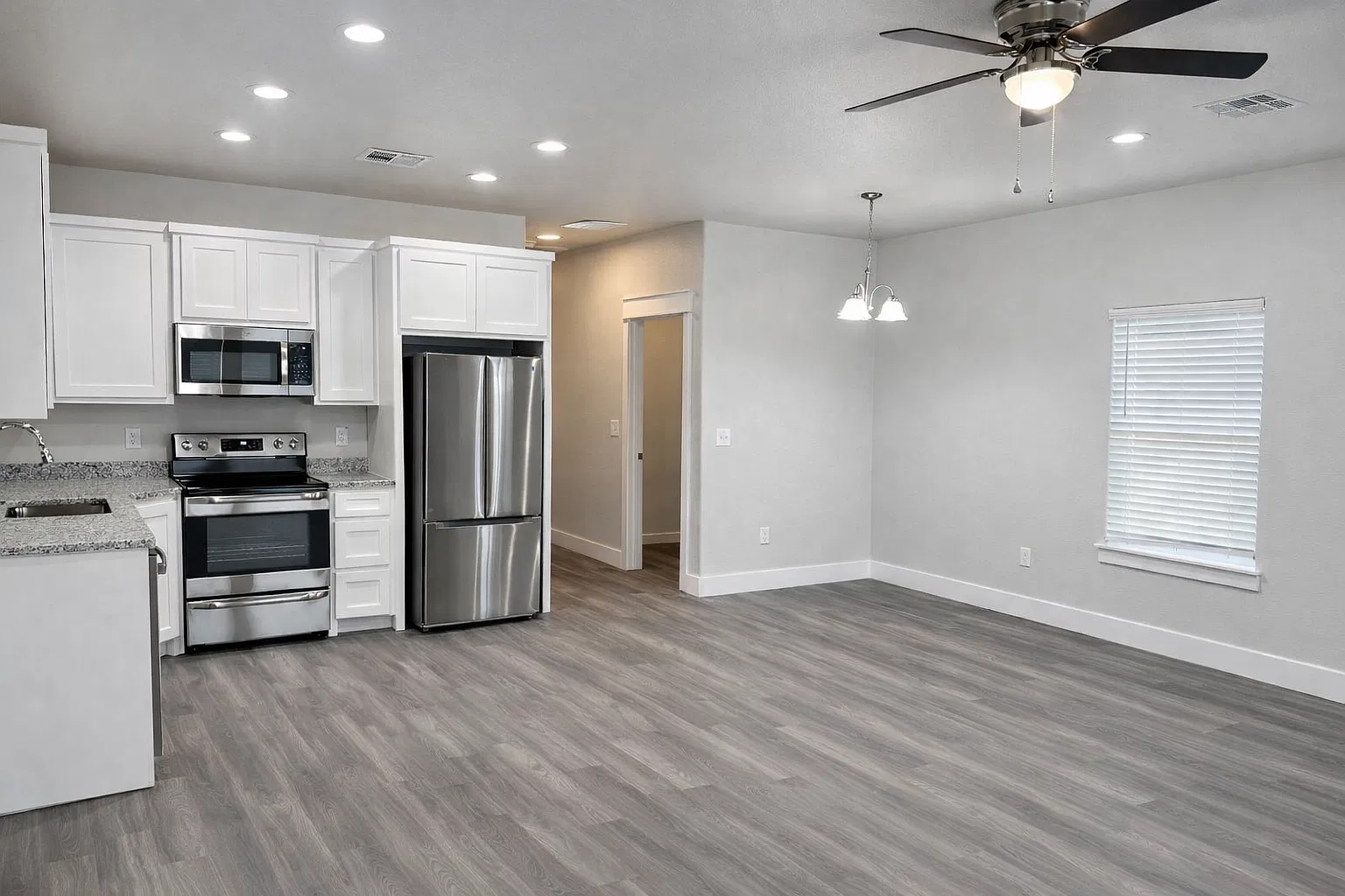 2 bed, 1010 sqft, $1,150 — Photo 4