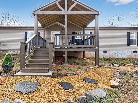 2nd image of 5672 Woodlin Rd