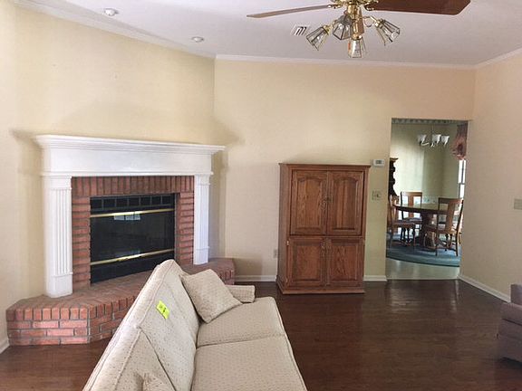 2nd image of 2418 Stonewood Dr