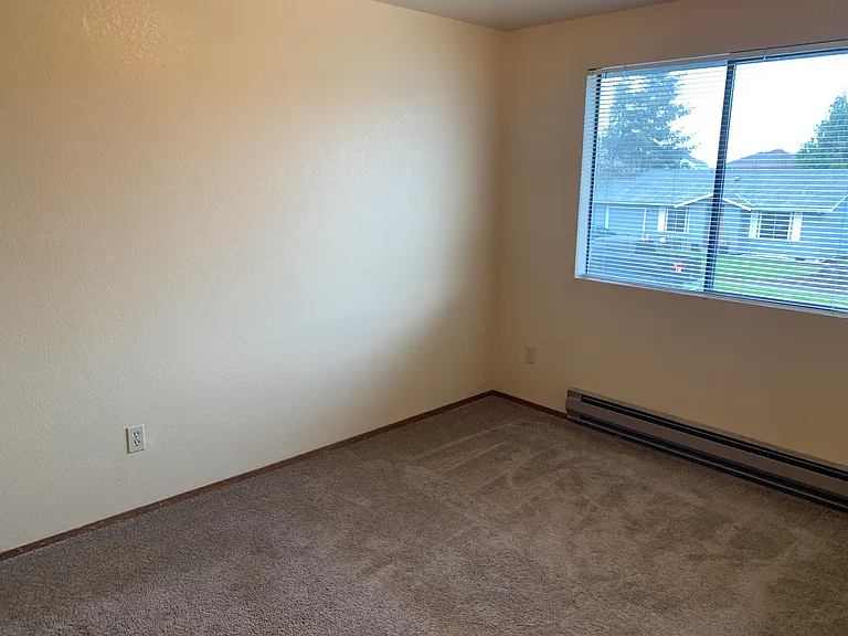 1557 Semanski St — Photo 8