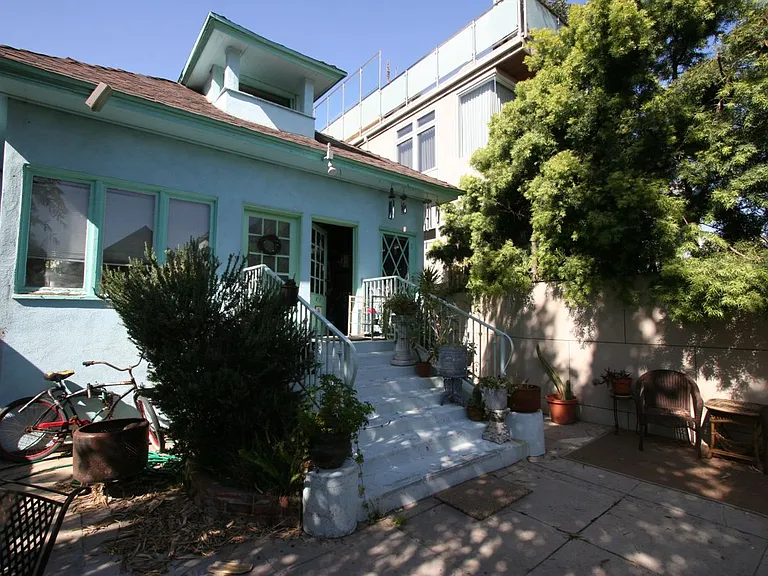 45 Ozone Ave #E — Photo 15