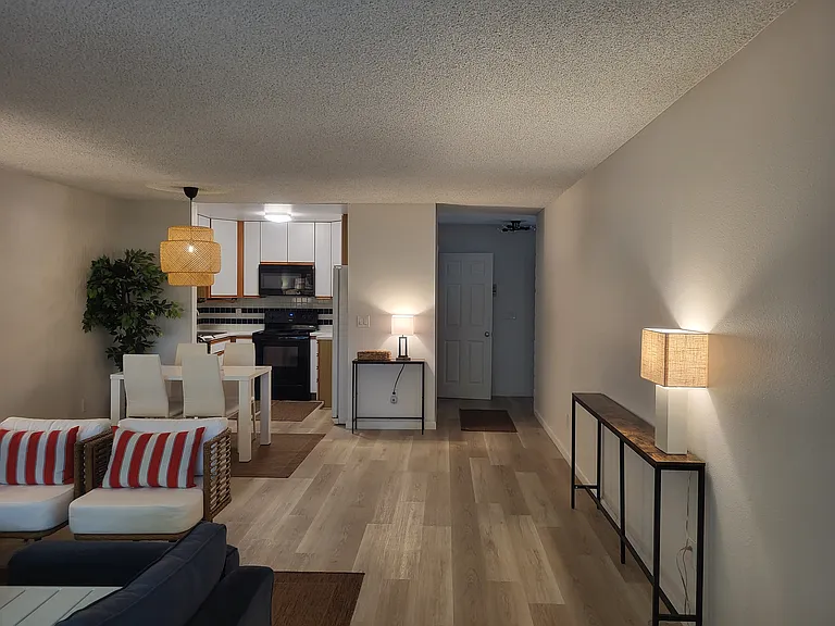 933 D Ave — Photo 11