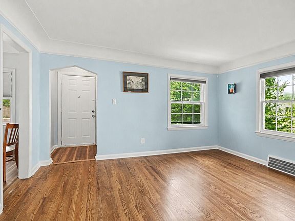 4th image of 5064 Lodewyck St