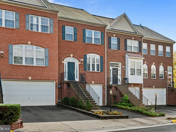 4087 River Forth Dr, Fairfax, VA 22030